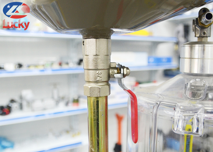 may-hut-dau-o-to-bang-khi-nen-hc-2097-4