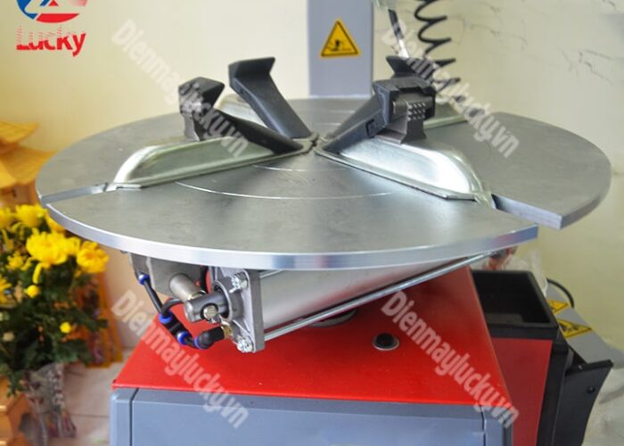 Máy Ra Vào Lốp Tc 820e (7) Min Máy Ra Vào Lốp Tc 820e (7) Min