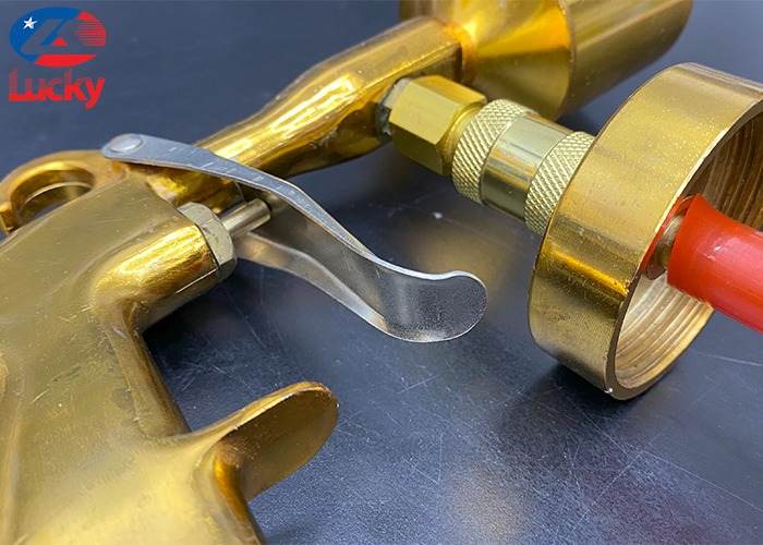 Bình bọt tuyết khí nén cầm tay màu vàng