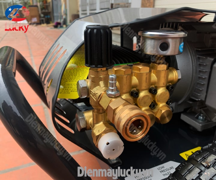 may-rua-xe-2600PSI-7
