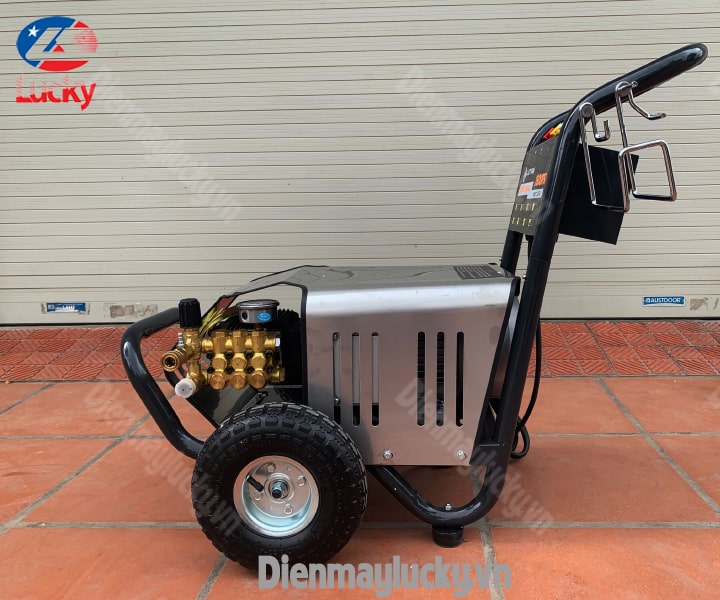may-rua-xe-2600PSI-8