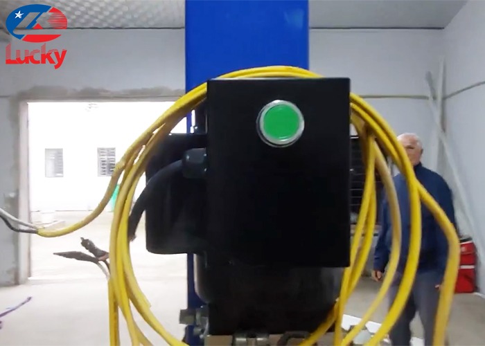 Cầu nâng 2 trụ giằng dưới