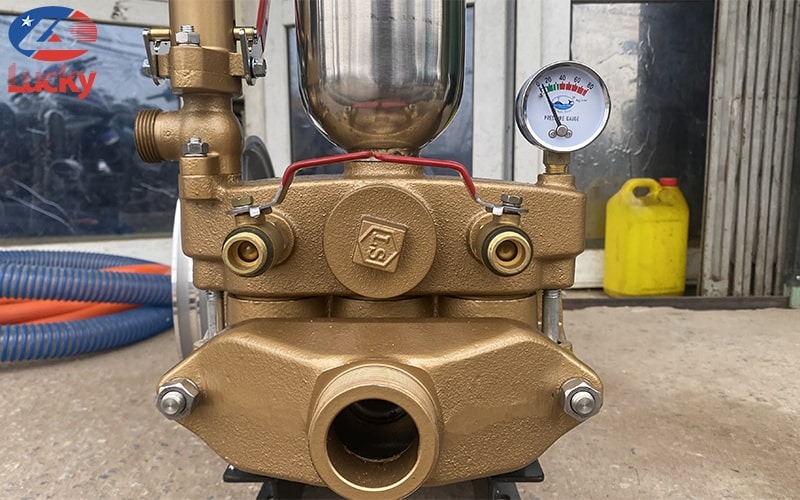 Đầu máy rửa xe dây đai LS557