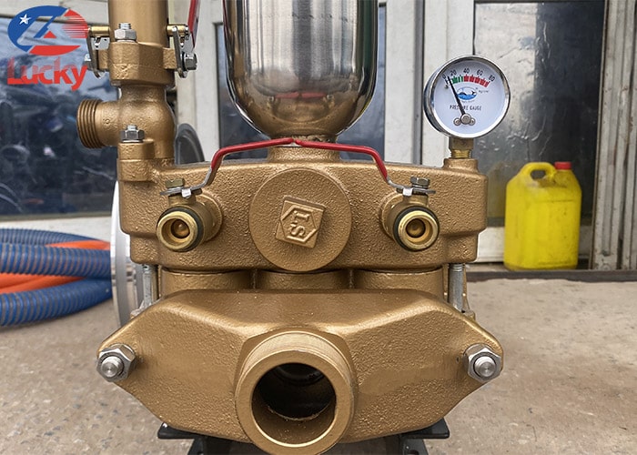 dau-bom-may-rua-xe-dai-loan-ls557-7