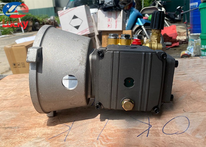 Đầu bơm rửa xe cao áp Lutian 18127