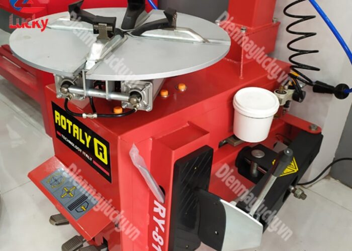 Máy Ra Vào Lốp Xe Tải Rotaly Ry 811 (4) Min Máy Ra Vào Lốp Xe Tải Rotaly Ry 811 (4) Min