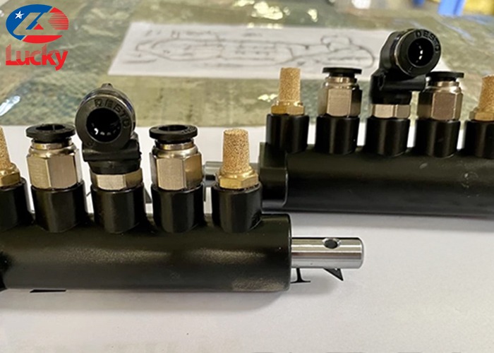 Van chia hơi máy ra vào lốp chân treo