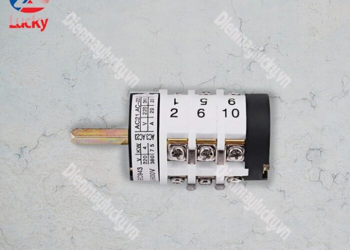 Công Tắc đảo Chiều Máy Ra Vào Lốp 20a (3) Min Công Tắc đảo Chiều Máy Ra Vào Lốp 20a (3) Min