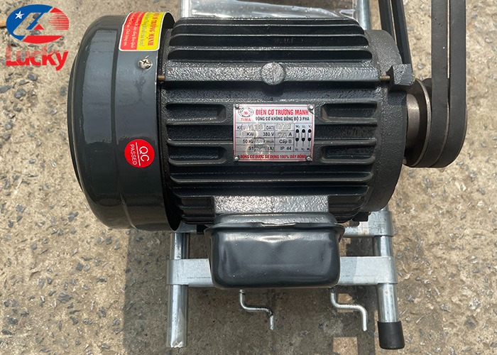 Máy rửa xe dây đai HL80