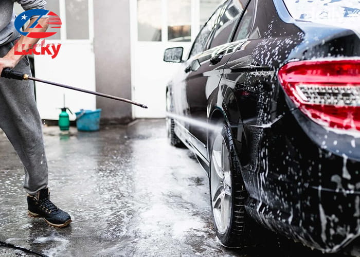 mo-hinh-kinh-doanh-cafe-rua-xe-3