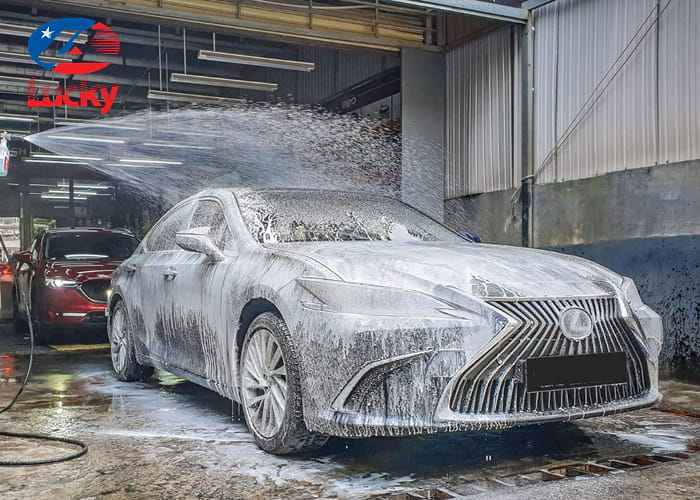 mo-hinh-kinh-doanh-cafe-rua-xe-4