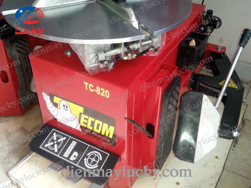may-ra-vao-lop-xe-con-tecom-tc820