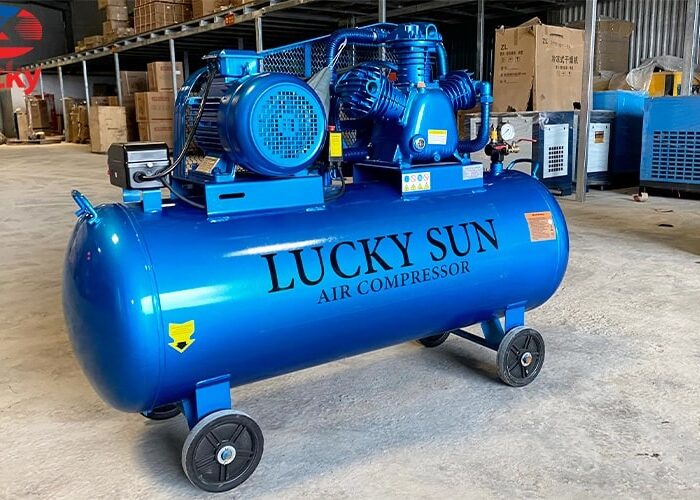 Máy nén khí 300 lít 10HP 12 bar Lucky Sun Máy nén khí 300 lít 10HP 12 bar Lucky Sun