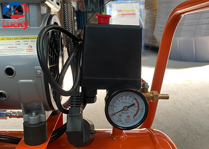 Máy nén khí không dầu 24 lít Lucky Sun