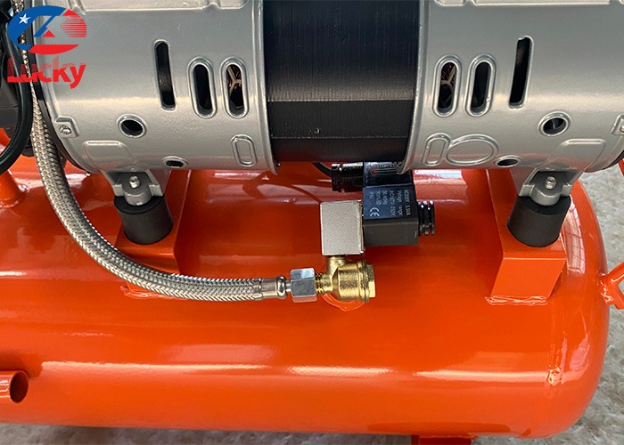 Máy nén khí không dầu 24 lít Lucky Sun