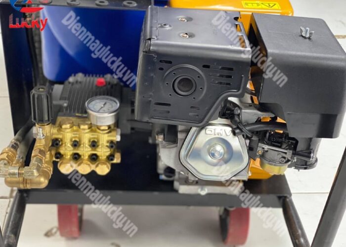 Máy Rửa Xe Cao áp Lutian Chạy Xăng 15hp (4) Min Máy Rửa Xe Cao áp Lutian Chạy Xăng 15hp (4) Min
