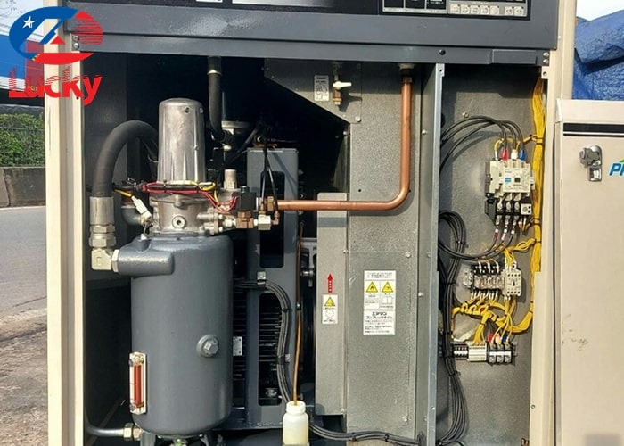 may-nen-khi-truc-vit-5hp-7