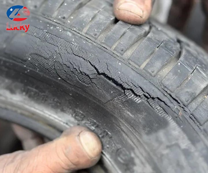 Lốp xe máy bị nứt - Nguyên nhân và cách bảo vệ lốp xe tốt nhất