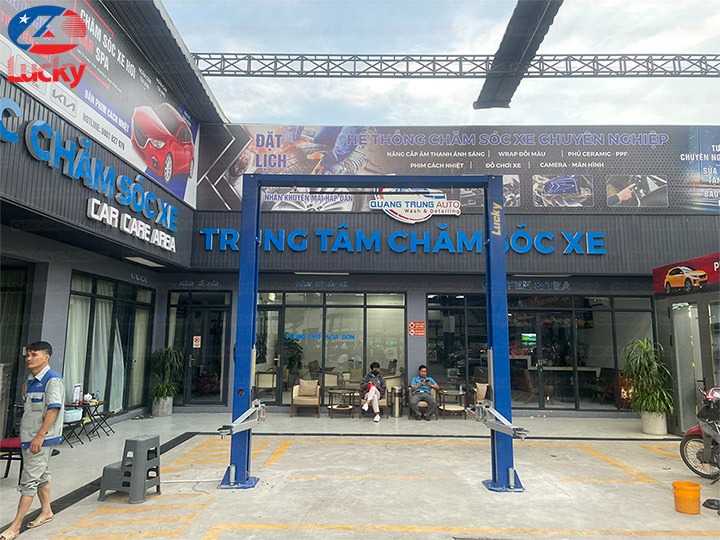 Bộ chăm sóc xe ô tô 1 khoang rửa cầu + 2 khoang thường + 2NT