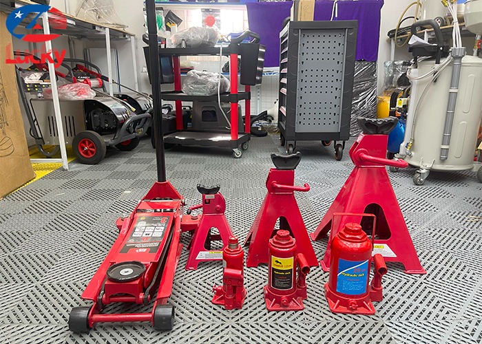 Bộ chăm sóc xe ô tô 1 khoang rửa cầu + 1 khoang thường + 2NT