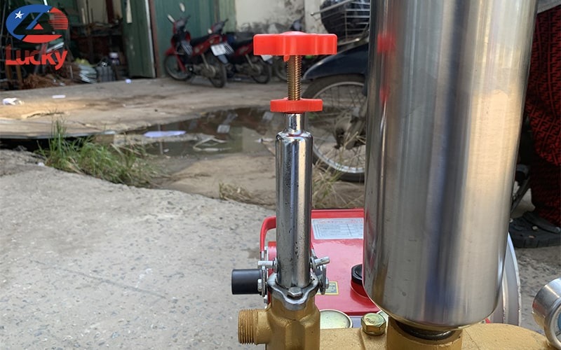 Đầu bơm rửa xe dây đai HL180