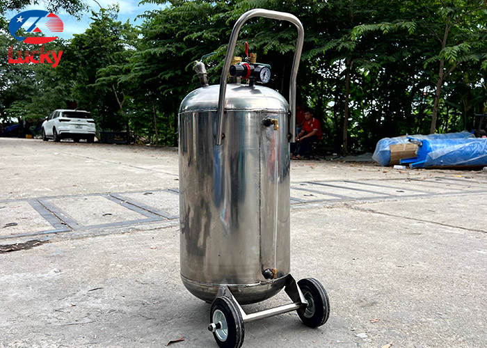 binh-bot-tuyet-40-lít-inox-304-5
