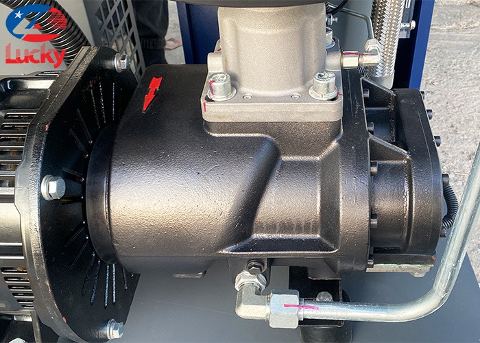 Máy nén khí trục vít biến tần 50HP 12 bar Lucky