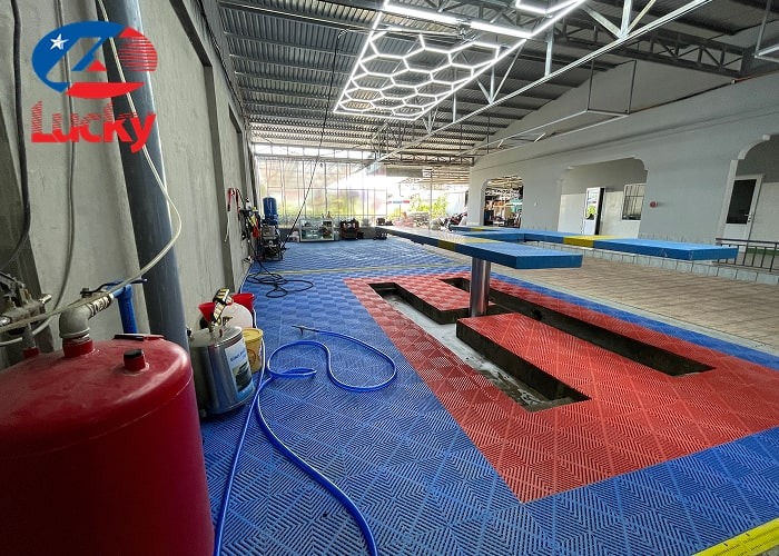 tron-bo-rua-xe-o-to-cho-tram-rua-co-cau-nang-rua-xe-8