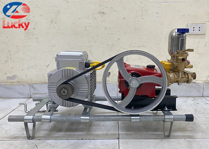 Máy rửa xe dây đai LS22