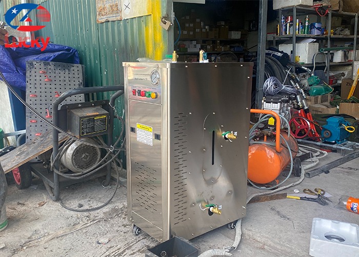 Máy rửa xe hơi nước nóng Lucky 15kw