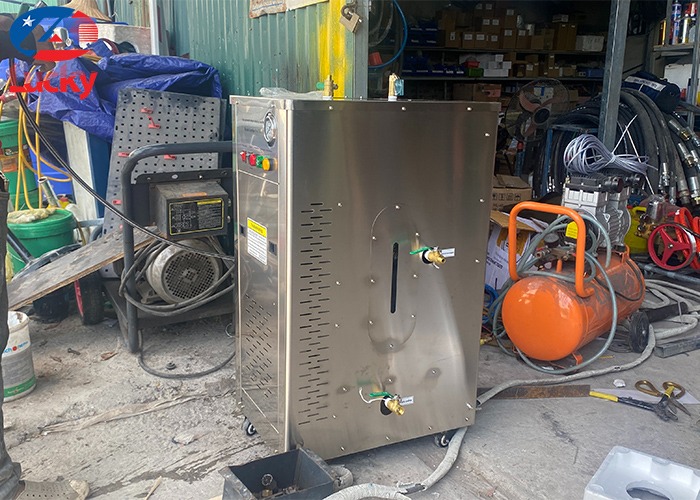 Máy rửa xe hơi nước nóng Lucky 15kw