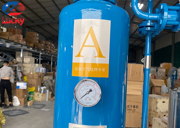 Máy sấy khí hấp thụ 6.8m3/phút Lucky