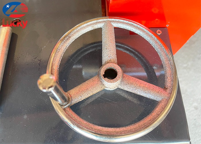 Máy tán má phanh kiểu đứng điện 380V