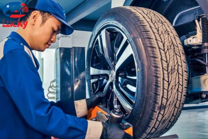 cach-su-dung-may-can-bang-lop-4