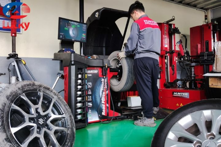 cach-su-dung-may-can-bang-lop-2