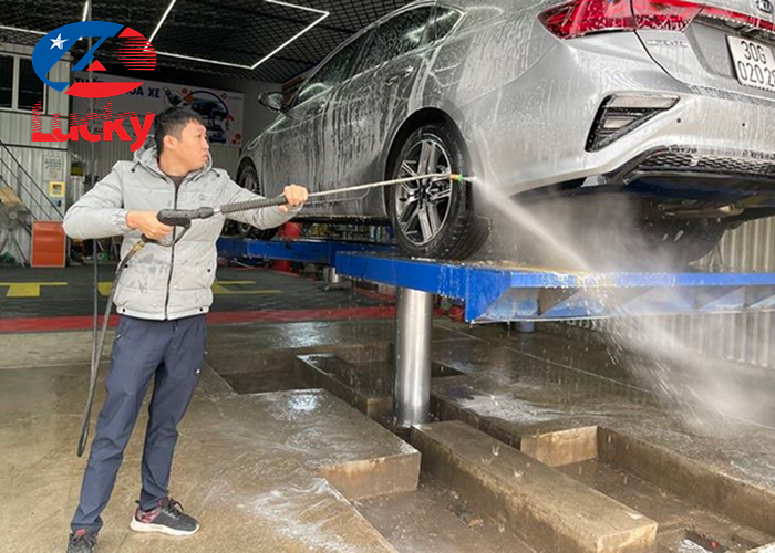 xit-gam-rua-xe-cau-nang-1-tru-3