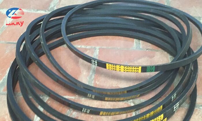 day-curoa-may-rua-xe-2 dây curoa có cấu tạo rất đơn giản, chỉ gồm một đoạn dây khép kín