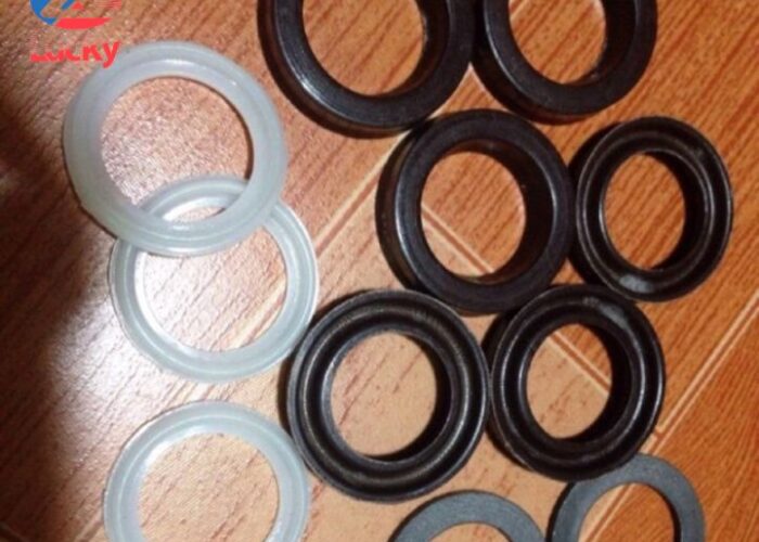 Sản phẩm có tác dụng ngăn nước và dầu tiếp xúc trực tiếp với piston
