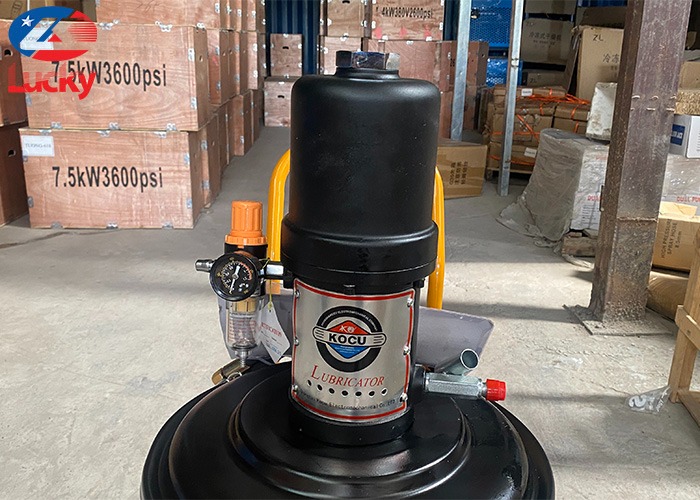 Máy bơm mỡ khí nén Kocu GZ-85B