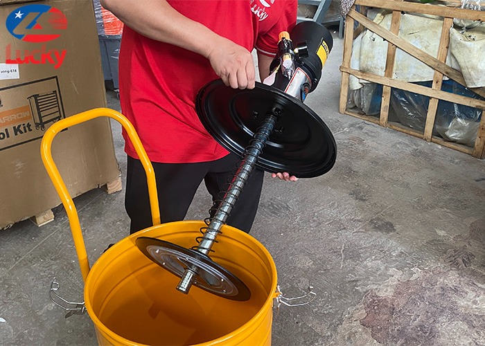 may-bom-mo-khi-nen-kocu-gz-85b-45-lit-4