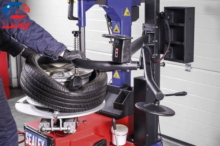 cach-su-dung-may-ra-vao-lop-2