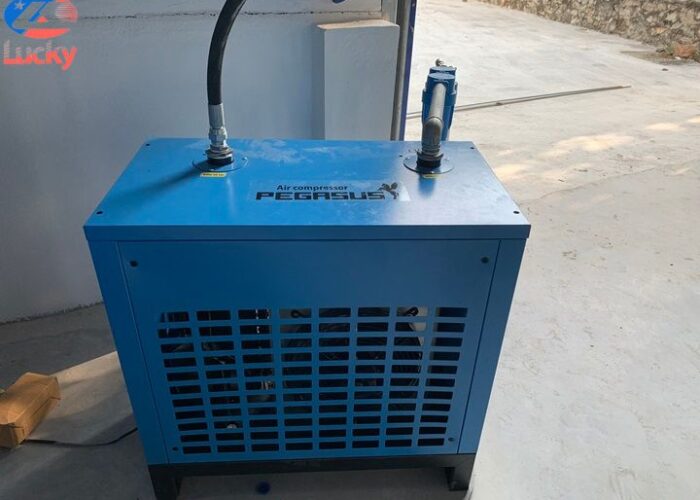 lap-dat-he-thong-khi-nen-15kw-cho-cong-ty-san-xuat-phu-gia-ve-nhua-tai-yen-my-hung-yen (1)-1699260932 lap-dat-he-thong-khi-nen-15kw-cho-cong-ty-san-xuat-phu-gia-ve-nhua-tai-yen-my-hung-yen (1)-1699260932