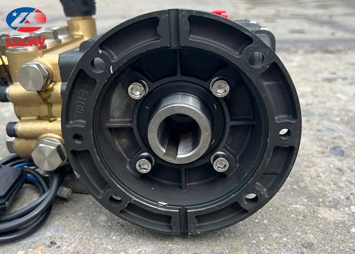 dau-bom-cao-ap-camry-2200psi-3kw-5