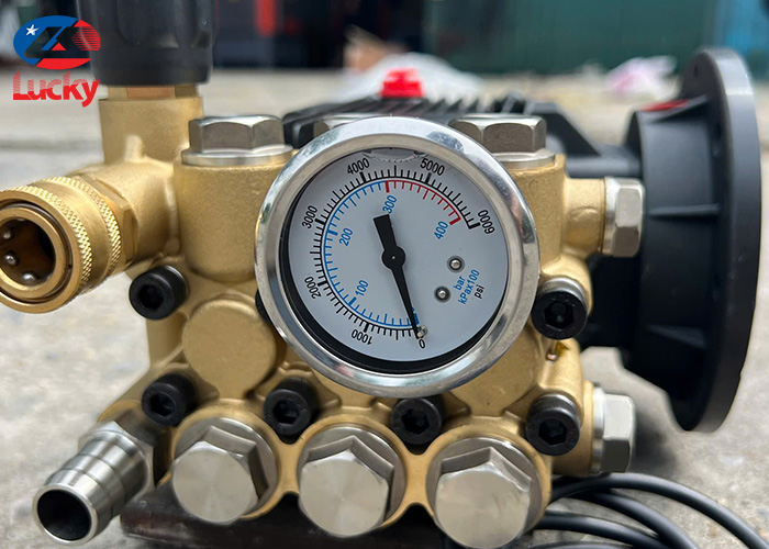 dau-bom-cao-ap-camry-2200psi-3kw-6