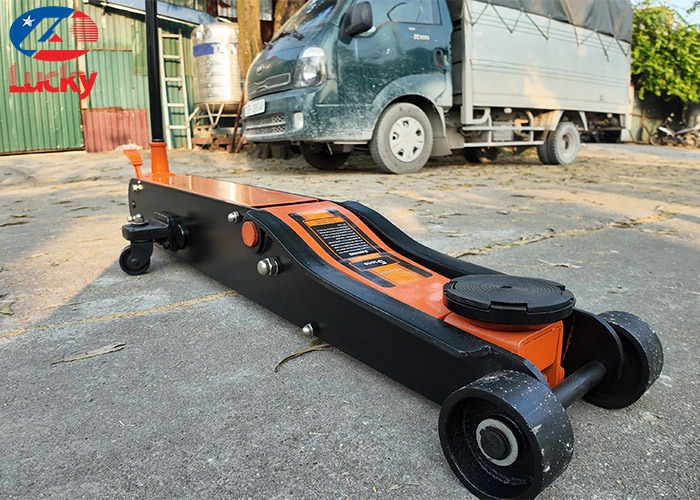 Kích cá sấu 5 tấn loại to