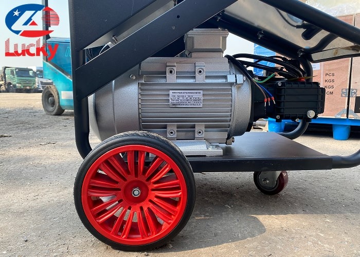 may-rua-xe-cao-ap-5-5kw-tu-ngat-3