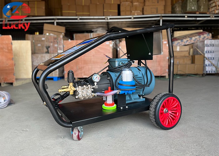 Máy rửa xe siêu cao áp 22kw