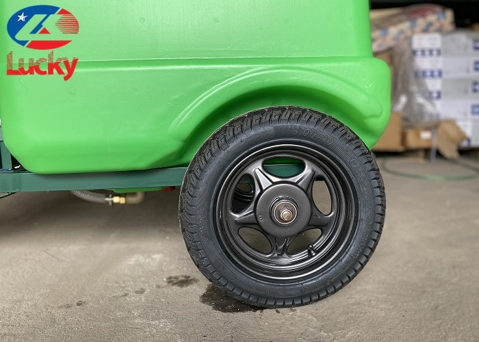 Máy rửa xe chạy xăng 13hp có bình chứa nước Lucky