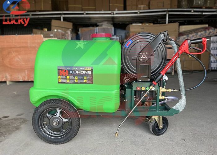 may-rua-xe-chay-xang-lucky-13hp-qt2515-co-binh-chua-nuoc (4)-1702365535