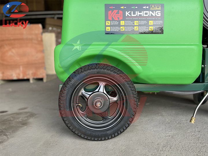 may-rua-xe-chay-xang-lucky-13hp-qt2515-co-binh-chua-nuoc (5)-1702365535
